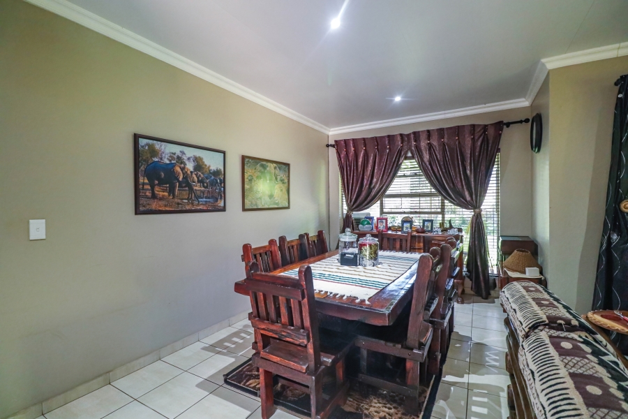 3 Bedroom Property for Sale in Flamwood North West